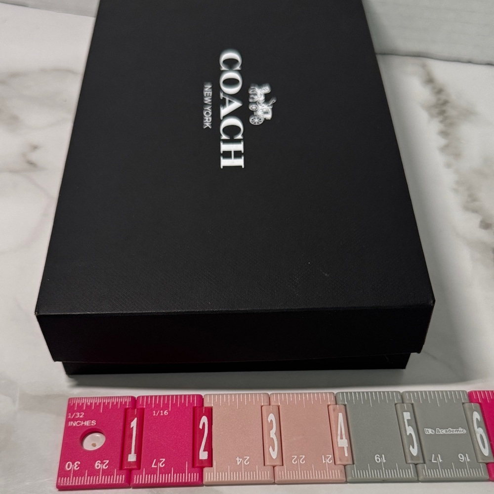 Authentic Coach Gift Box with Ribbon & Tissue Paper - Picture 3 of 13